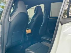 Tesla Model Y Long Range All-Wheel Drive - ფოტო 7