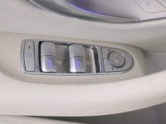 Mercedes-Benz E-Class E 260 L Sport - ფოტო 14