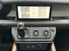 Land Rover Defender 90 2.0T P300 SE - ფოტო 14