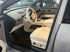 Li Auto i6 Two-wheel drive standard version - ფოტო 4