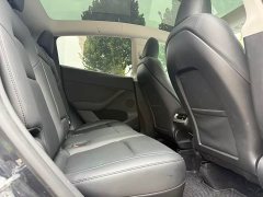 Tesla Model Y Rear-Wheel Drive - ფოტო 14
