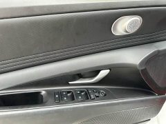 Hyundai Elantra 1.5L CVT Luxury - ფოტო 13