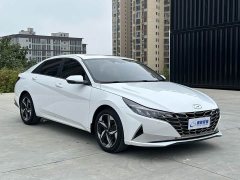 Hyundai Elantra 1.5L CVT Luxury - ფოტო 3