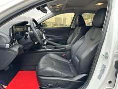 Hyundai Elantra 1.5L CVT Luxury - ფოტო 9