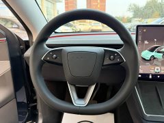Tesla Model Y Rear-Wheel Drive - ფოტო 16