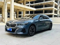 BMW 5 Series 530Li Luxury M Sport Package - ფოტო 1