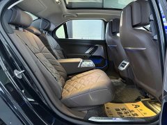 BMW 7 Series 735Li M Sport Package - ფოტო 10