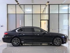 BMW 7 Series 735Li M Sport Package - ფოტო 17