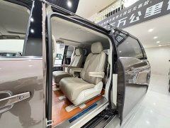 Buick GL8 Land Business Class Comfort Edition - ფოტო 13