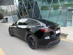 Tesla Model Y Long Range All-Wheel Drive - photo 4