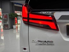 Toyota Alphard Hybrid 2.5L Premium Edition - ფოტო 19