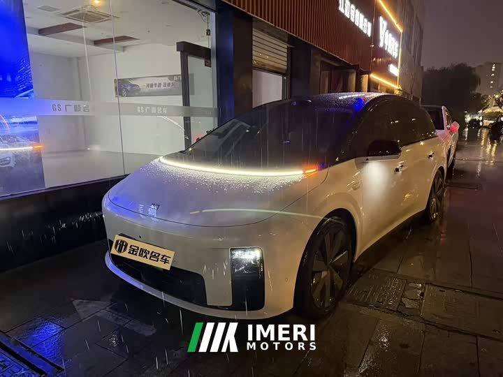 Li Auto i8 Standard Edition - ავტომობილი ჩინეთიდან