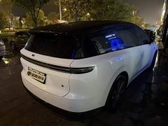 Li Auto i8 Standard Edition - ფოტო 6