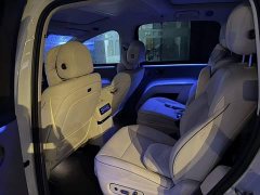 Li Auto i8 Standard Edition - ფოტო 7
