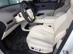 Li Auto i8 Standard Edition - ფოტო 9