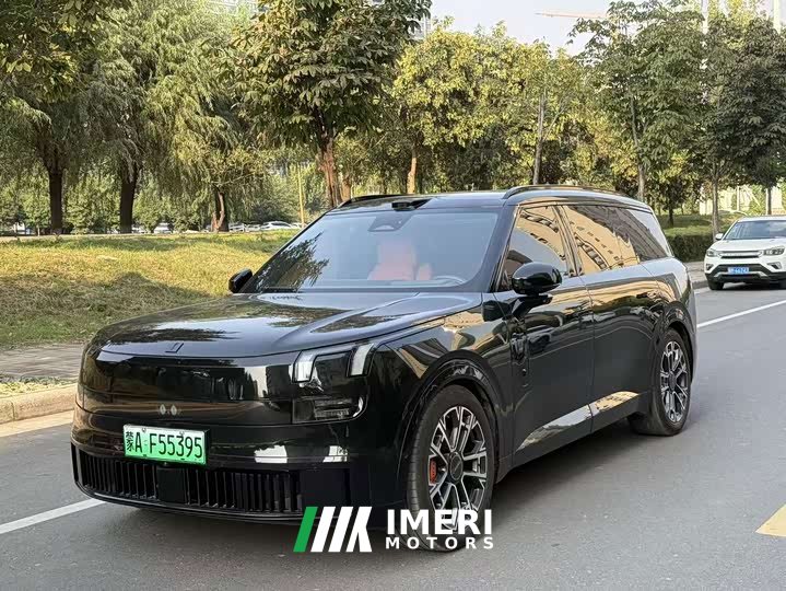 Lynk & Co 900 2.0T Ultra 6-Seater
