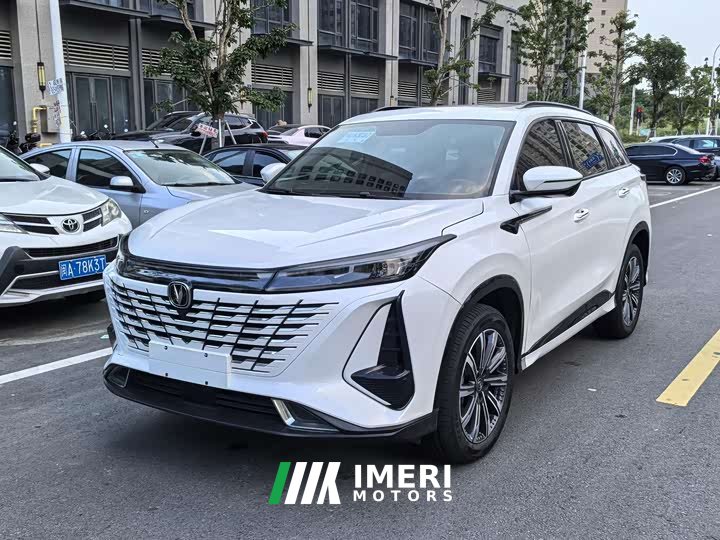 Changan CS75 PLUS Gen 3 2.0T Automatic Distinguished Edition - автомобиль из Китая