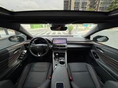 Toyota Camry Hybrid 2.5L XLE Premium - ფოტო 4