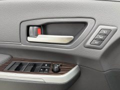 Toyota Gravia 2.5L Hybrid Prestige Plus AWD - ფოტო 7