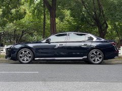 BMW 7 Series 735Li Luxury Package - ფოტო 4
