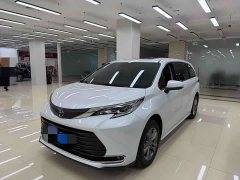 Toyota Sienna 2.5L Hybrid Comfort Edition - ფოტო 1