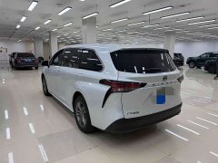 Toyota Sienna 2.5L Hybrid Comfort Edition - ფოტო 4