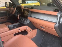 Land Rover Defender 110 OCTA BLACK - ფოტო 13