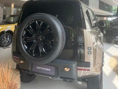 Land Rover Defender 110 OCTA BLACK - ფოტო 7