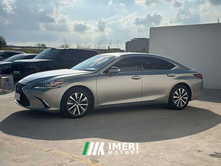 Lexus ES 200 Luxury - ავტომობილი ჩინეთიდან