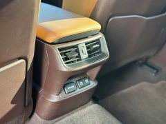 Lexus ES 200 Luxury - ფოტო 10