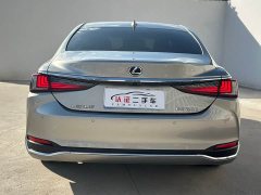 Lexus ES 200 Luxury - ფოტო 17