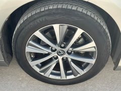 Lexus ES 200 Luxury - ფოტო 20