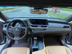 Lexus ES 200 Excellence Edition - ფოტო 14