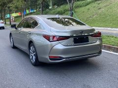 Lexus ES 200 Excellence Edition - ფოტო 6