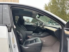 Tesla Model Y Rear-Wheel Drive - ფოტო 12