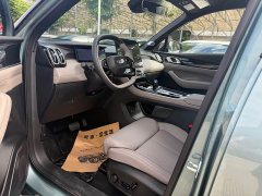 Geely Boyue L 4th Gen 1.5TD DCT Blue Light Edition - ფოტო 10