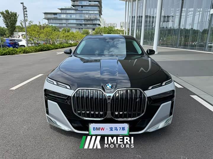 BMW i7 eDrive50L Leading M Sport Package - ავტომობილი ჩინეთიდან