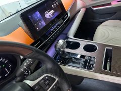Toyota Gravia 2.5L Hybrid Comfort Edition - ფოტო 10