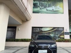 Lexus ES 300h Excellence - ფოტო 3