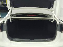 Geely Emgrand 4th Generation Champion Edition 1.5L CVT Luxury - ფოტო 4