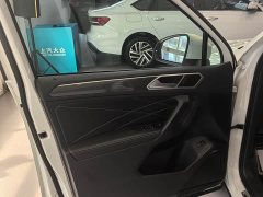 Volkswagen Tiguan L Outstanding Edition 330TSI Automatic Two-Wheel Drive R-Line Dragon Shine Edition - ფოტო 11