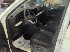 Volkswagen Tiguan L Outstanding Edition 330TSI Automatic Two-Wheel Drive R-Line Dragon Shine Edition - ფოტო 12