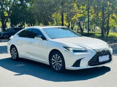 Lexus ES 300h Premium Edition - ფოტო 1
