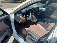 Lexus ES 300h Premium Edition - ფოტო 4