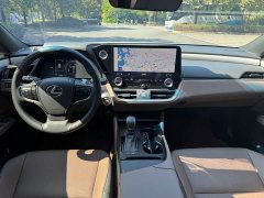 Lexus ES 300h Premium Edition - ფოტო 5