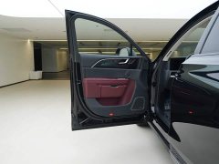 FAW Red Flag E-HS9 690km Range Flagship Edition Six-Seater - ფოტო 16