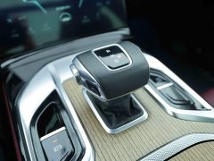 FAW Red Flag E-HS9 690km Range Flagship Edition Six-Seater - ფოტო 9