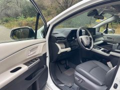 Toyota Sienna 2.5L Hybrid AWD Comfort - ფოტო 4
