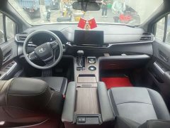 Toyota Gravia 2.5L Hybrid Luxury - ფოტო 11