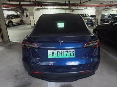 Tesla Model Y Long Range All-Wheel Drive - ფოტო 8